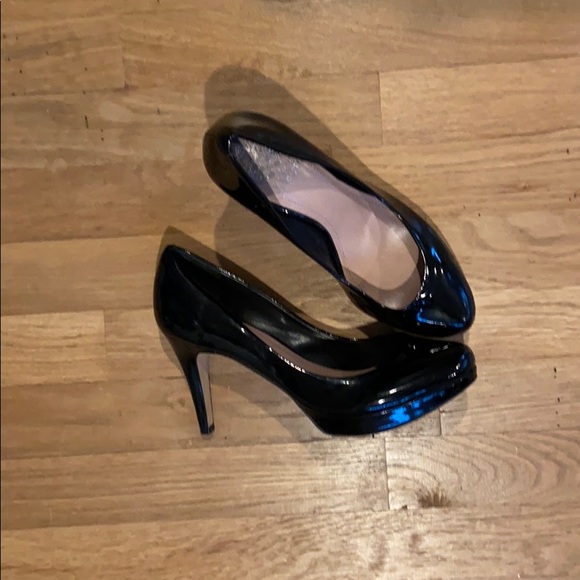 Vince Camuto Shoes - Vince Camuto Black Heels